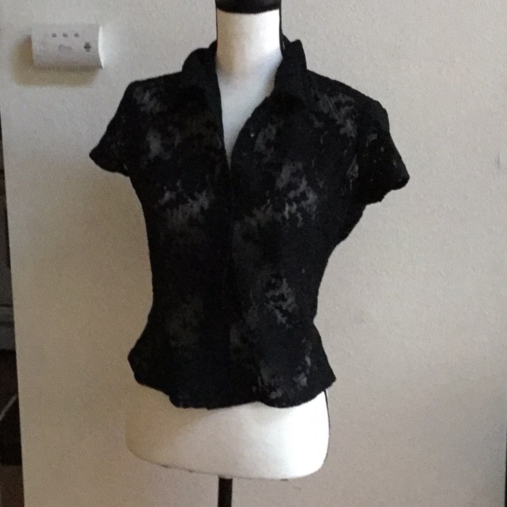 Black lace top M